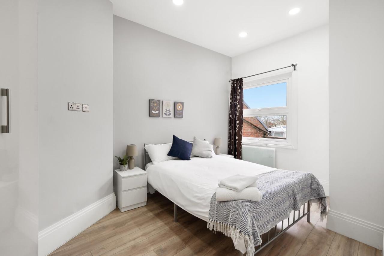 Apartamento 3Br Duplex Penthouse Harrow Centre Exterior foto